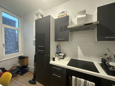 Location Appartement 2 pièces 47m² LA MADELEINE 59110 - Photo 4