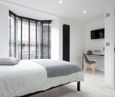 6 bedroom house to rent - Photo 1