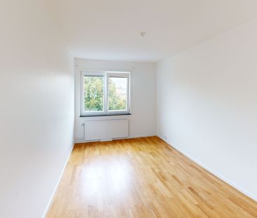 Västra Åsgatan, Eskilstuna - Photo 4