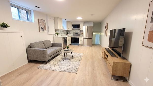 For Lease - 214 Fairglen Avenue Unit# Bsmt, Toronto, Ontario - Photo 1