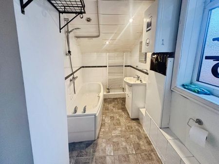 2 bedroom terraced house to rent - Photo 5