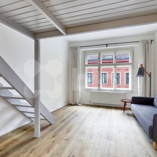 Pronájem bytu 1+kk a garsoniéry 32 m², Milíčova 377, Praha - Fotografie 1