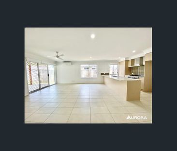 MODERN 4 BEDROOM FAMILY HOME ! - Photo 2