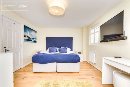 3 bedroom apartment to rent - Photo 5