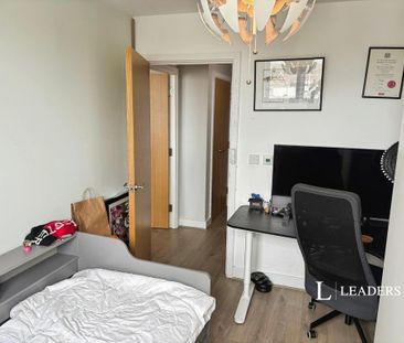 2 bedroom flat to rent - Photo 3
