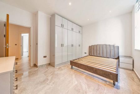 3 bedroom flat to rent - Photo 3