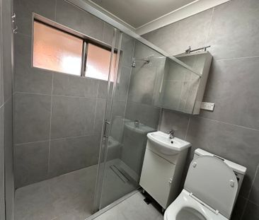 Comfortable 2-Bedroom Apartment in a Convenient Auburn Location!! - Photo 4