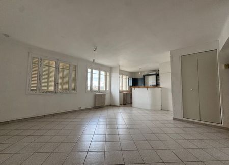 Appartement à louer 2 pièces • 57,07 m2 Tassin-la-Demi-Lune - Photo 2