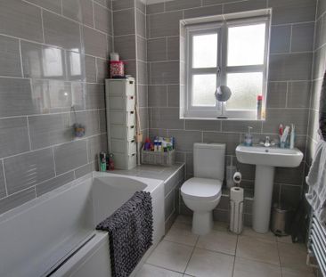 2 bedroom terraced house to rent - Photo 4