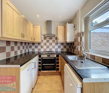2 bedroom semi-detached bungalow to rent - Photo 4