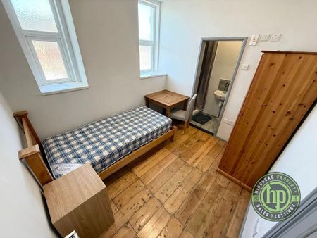 1 bedroom in a house share to rent - Photo 4