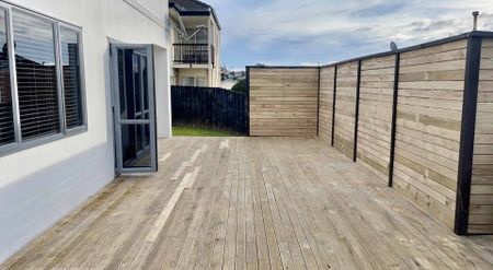 Easy Living in Hillcrest! - Photo 4