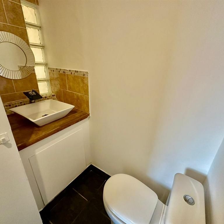 3 bedroom terraced house to rent - Photo 1