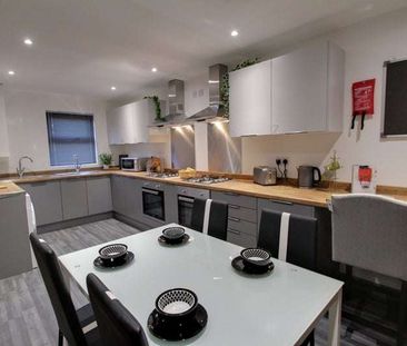 Cross Hedge Close Room 5 - Photo 2