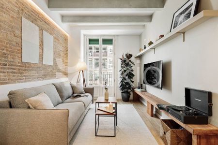 2 room luxury Apartment for rent in Barcelona, Spain - Photo 2