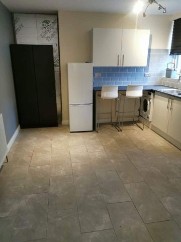 Room in a Shared Flat, Manchester Road, RG1 - Photo 2