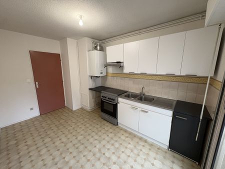 Location Appartement 2 pièces 55m² AGEN 47000 - Photo 2
