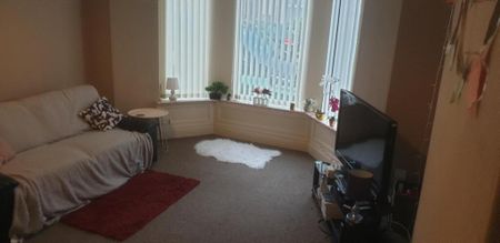 4 bedroom house share to rent - Photo 2