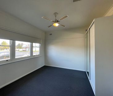 Quiet Comfort, Modern Simplicity - Photo 2