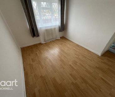 3 bedroom terraced house to rent - Photo 3