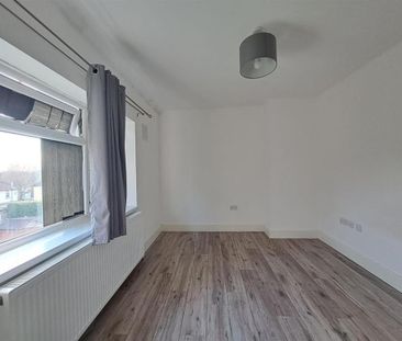 3 bedroom flat to rent - Photo 5
