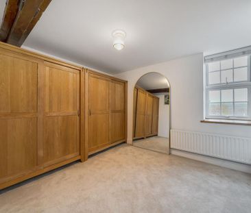 4 bedroom semi-detached house to rent - Photo 1