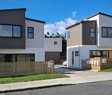 2 bedroom with dedicating off street carpark - Photo 1