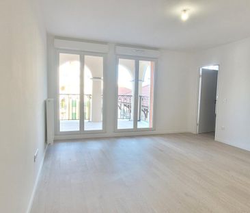 Location Appartement 2 pièces 43m² LE PLESSIS ROBINSON 92350 - Photo 1