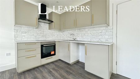 3 bedroom property to rent East Street, Rochford, Essex, SS4 - Photo 5