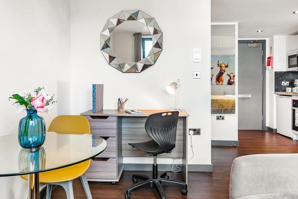 1 bedroom flat to rent - Photo 1