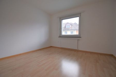 Leben am Puls der Stadt - schöne 4 Zimmer-Wohnung - Photo 3