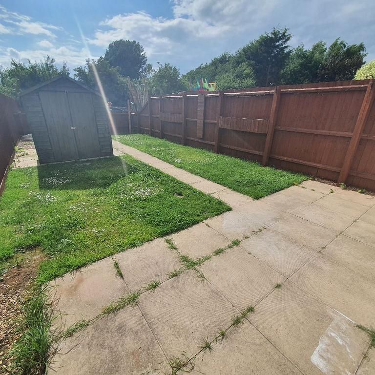 3 bedroom semi-detached house to rent - Photo 1