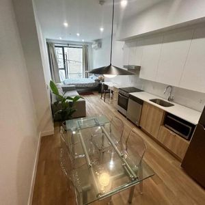 ✨ Loft meublé à louer – Bishop Embassy (Centre-ville de MTL) ✨ - Photo 2