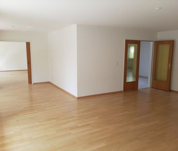 Grosszügige 5-Zimmer-Dachwohnung mit grosser Terrasse (44 m²) - Photo 4