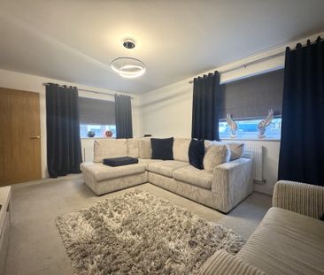 Valley Meadow, Bradford, Denholme - Photo 1