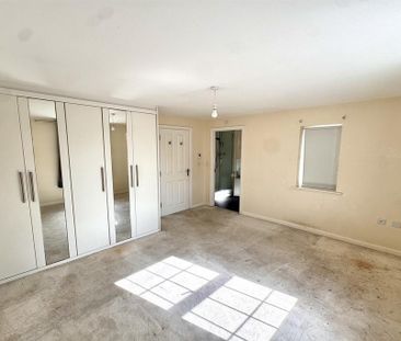 5 bedroom detached house to rent - Photo 3