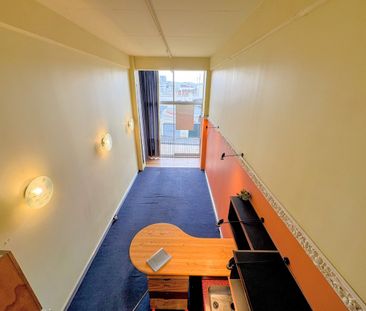Stylish & Unique Loft-Style Apartment - Photo 5