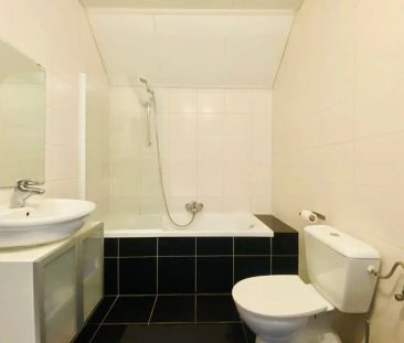 Huis met 2 slaapkamers, achteruitweg en tuin. - Photo 6