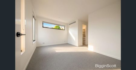 Luxurious Brand-New Family Living with Lift, Mountain Views and Exceptional Space - Photo 4