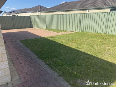 32 Keeble Way, Balga WA 6061 - Photo 3