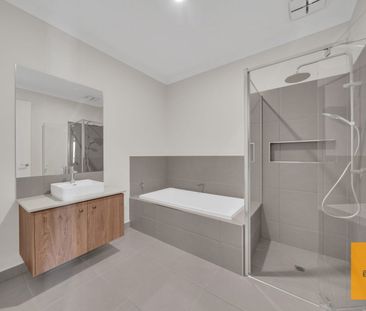 35 Farrier Boulevard, Fraser Rise, Vic 3336 - Photo 4