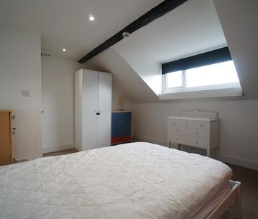 3 Upper Garth Road - Photo 5