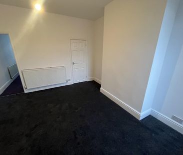 4 bedroom terraced house to rent - Photo 1