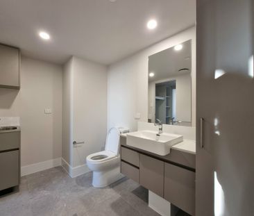 BRAND NEW 8TH FLOOR APARTMENT WITH CITY VIEWS - Photo 4