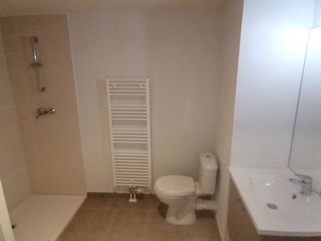 Location Appartement 2 pièces 46m² RONCQ 59223 - Photo 5