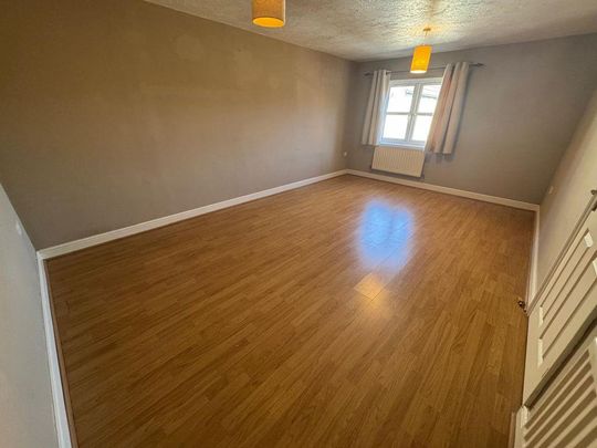 2 bedroom coach house to rent - Photo 1