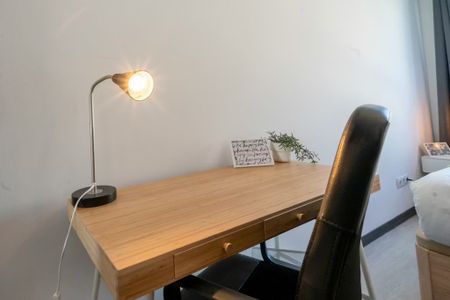 Calle Doctor Juan José Dominé, Valencia, Valencian Community 46011 - Photo 2