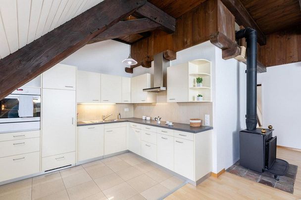 Originelle 5½-Zimmer-Dachwohnung mit Cheminée - Foto 1