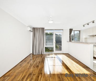 Modern Top-floor Security Apartment - Photo 2