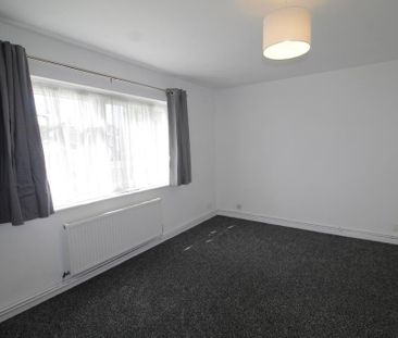 2 bedroom ground floor maisonette to rent - Photo 3